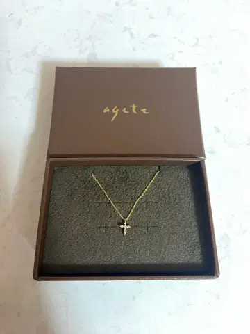[ 새상품급 ] agete K10 다이아몬드 크로스 모티브 목걸이