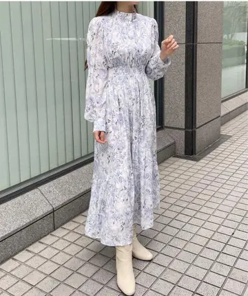 새상품급 릴리안캐럿 플라워셔링 티어드 원피스