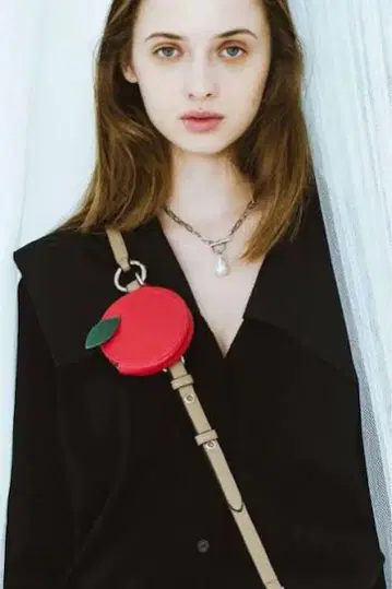 파미리아 에지유 familiar ajew 스트랩 파우치