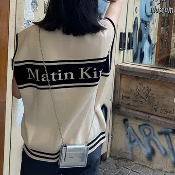 마뗑킴 로고 니트 베스트