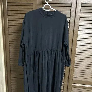 블랙 버튼 캐주얼 원피스