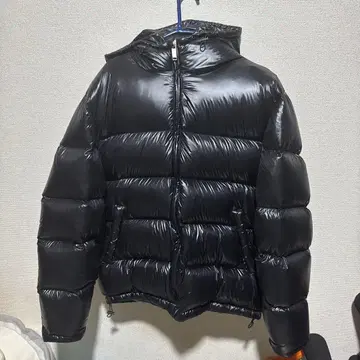 ZARA 블랙 다운 자켓 후드 부착