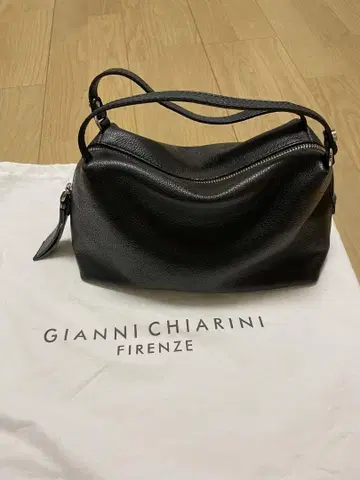 GIANNI CHIARINI 잔니 키아리니 알리파 M 블랙 NERO