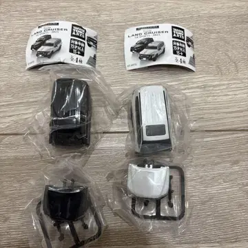 랜드크루저 GR 스포츠 화이트 블랙 가챠가챠