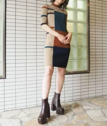 무루아 MURUA 리브 바이컬러 블록 카라 니트 원피스