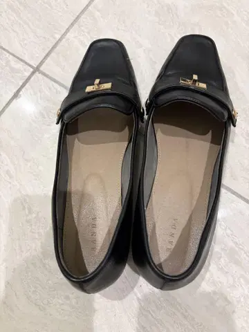 RANDA 블랙 로퍼 펌프스