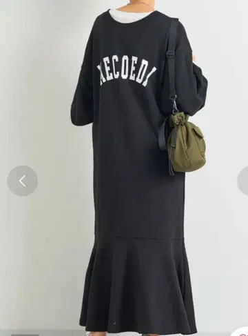 NECOEDI 로고 블랙 티셔츠 원피스