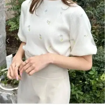 OLIVE des OLIVE 꽃 자수 니트 화이트