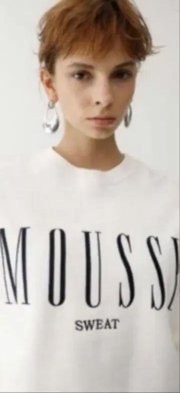 미사용품 MOUSSY 로고 자수 맨투맨
