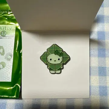 헬로키티 간사이 오사카 만박 일본관 한정판 모키티 시크릿 핀 배지