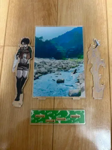 진격의 거인 리바이 오이타 히타 히타 경치 아크릴 스탠드 은어