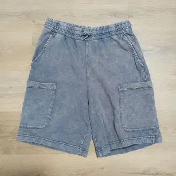 H&M M 사이즈 워시드 가공 맨투맨 숏팬츠