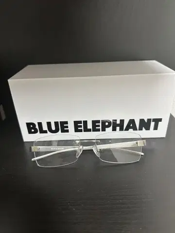 [ BLUE ELEPHANT ] IKER matte silver 무테
