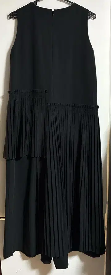 MOUSSY 블랙 비대칭 플리츠 살로펫