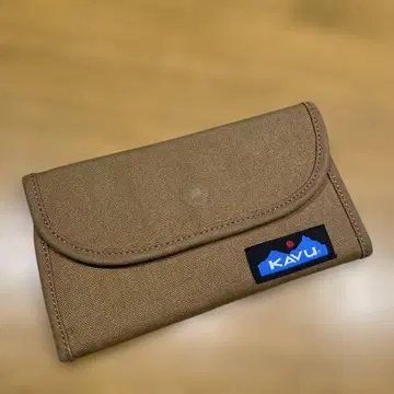 KAVU 브라운 장지갑 지퍼 포켓 부착