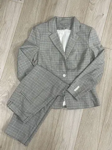 그레이 체크 무늬 비즈니스 정장 상하의 세트