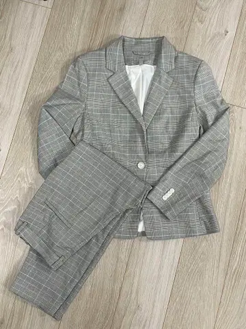 그레이 체크 무늬 비즈니스 정장 상하의 세트