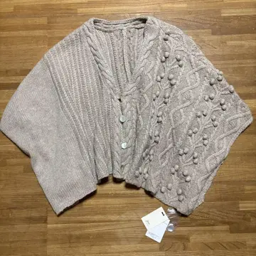 새상품 택 포함 Jena 제나 에스파스 메르베유 케이블 니트 판초