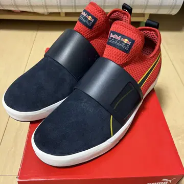 푸마 x 레드불 레이싱 콜라보 스니커즈