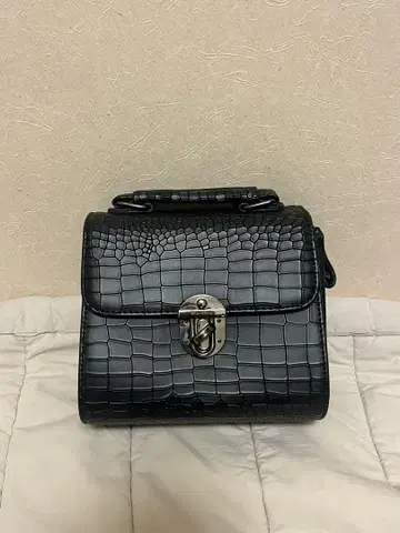 BRAVISSIMO 크로커다일풍 백 블랙