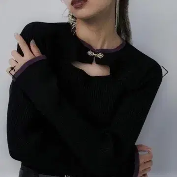 [ HARE ] 차이나 컷 아웃 리브 니트
