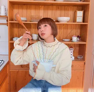 poppy 아사기니뇨 맨투맨
