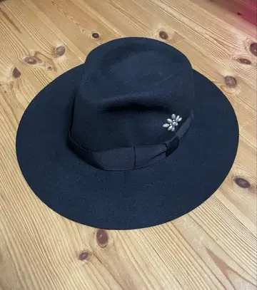 루드 갤러리 블랙 울 펠트 햇