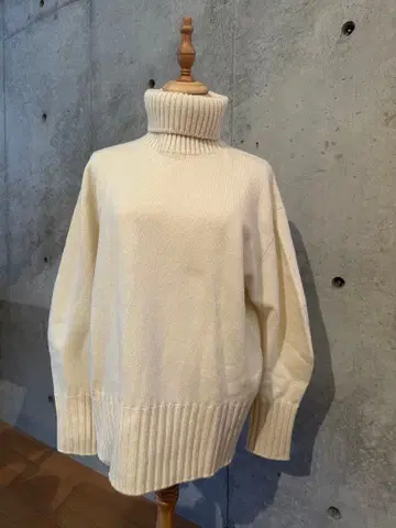 저널 스탠다드 / 캐시미어 혼방 니트