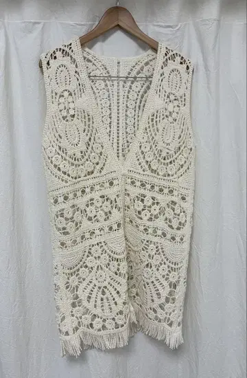 MEDI SHELL MOTIF CROCHET KNIT VEST-AMERI