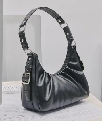 [ 셀레그랑테 ] SIDE DESIGN TUCK HALF MOON BAG