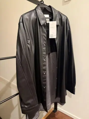 블랙 가죽 셔츠 자켓 스냅 버튼 lui's