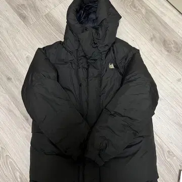 Ogawa 블랙 다운 자켓