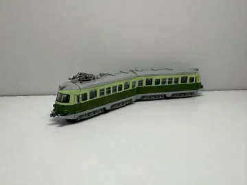 B트레 메이테츠 3400계 2량