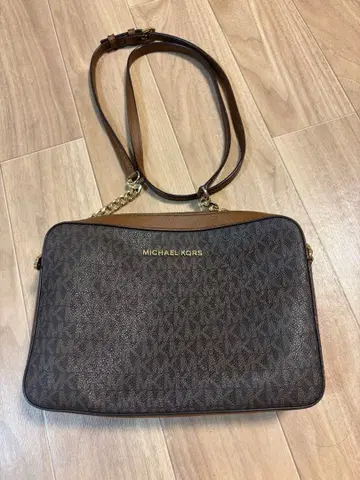 MICHAEL KORS 모노그램 숄더백