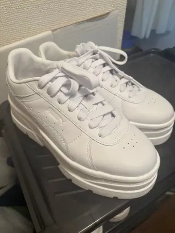 [ 새상품급 ] PUMA 푸마 우먼 리보 스니커즈 통굽 화이트