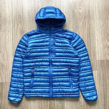PATAGONIA 파타고니아 울트라 라이트 다운 후드 부착