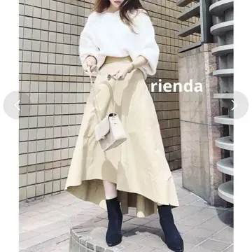 rienda 백 테일 플레어 롱 스커트 베이지