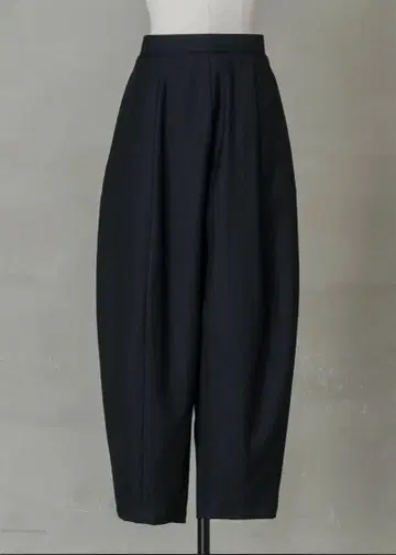 [ 새상품급 ] Lig. cocoon pants BLACK Msize