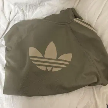 adidas 올리브 저지 M 사이즈