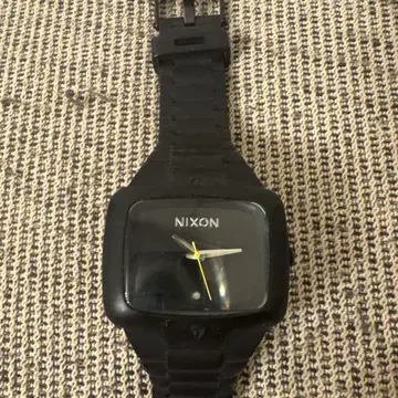 NIXON 더 러버 플레이어 블랙