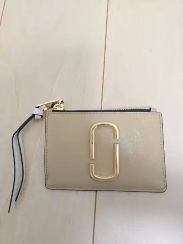 MARC JACOBS 가죽 프래그먼트 케이스 베이지 그린