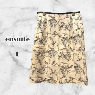 엔 스위트 타이트 스커트 (L) 크림색 무릎 기장 마린 패턴 스카프 패턴