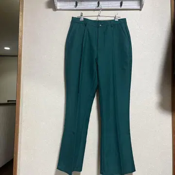 다크 그린 플레어 팬츠