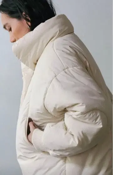 화이트 다운 자켓 사이즈 F