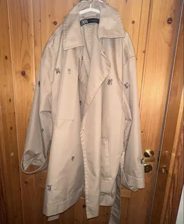 ZARA 비쥬 트렌치코트 자라