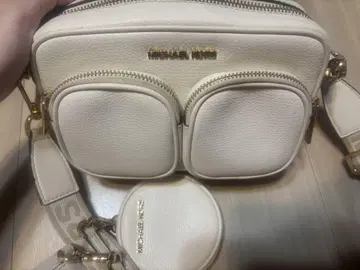 MICHAEL KORS 화이트 바디백