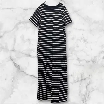 UNIQLO 반팔 롱 원피스 패드 부착 보더