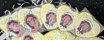 에이리언 스테이지 ALIEN STAGE 애니카페 캔뱃지 현아