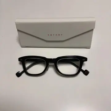 코너 블랙 사각형 안경 케이스 포함