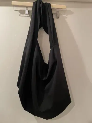 Dulcamara 요소이키 토트 블랙
